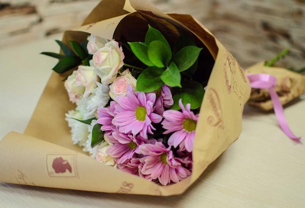 Букет цветов из: Розы и Хризантемы в Айдарово