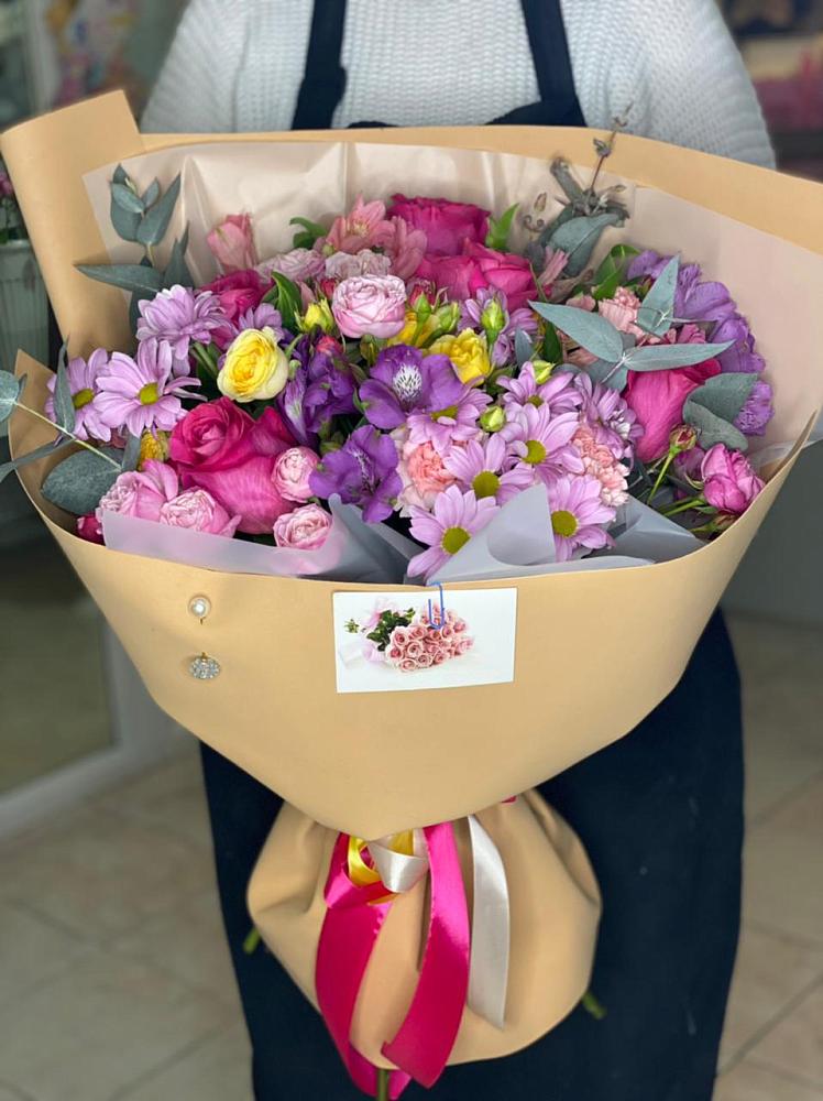 Букет цветов из: Хризантемы, Гвоздики и Альстромерии в Айдарово