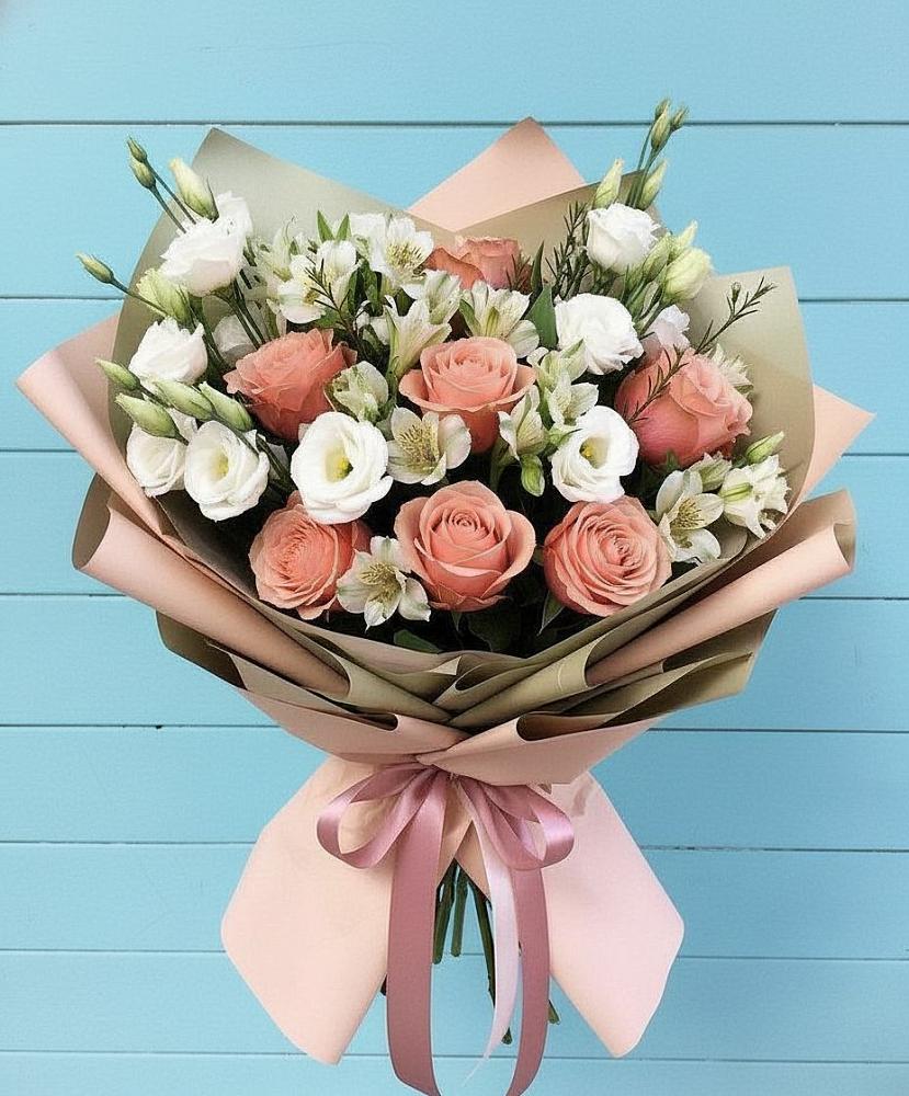 Букет цветов из: Розы, Альстромерии и Лизиантусы в Айдарово