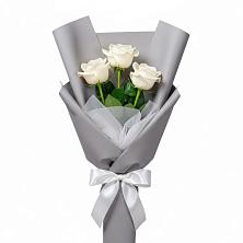 Букет 3 белые розы в Айдарово