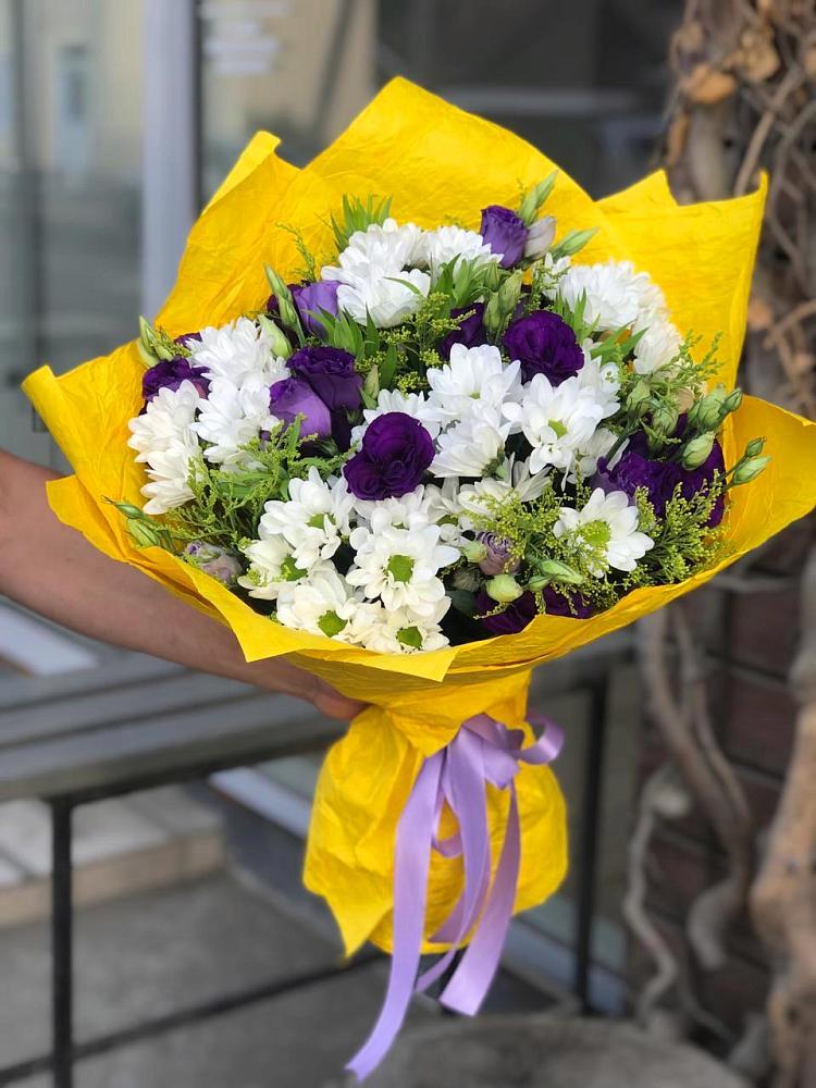 Букет цветов из: Ирисы, Хризантемы и Ромашки в Айдарово