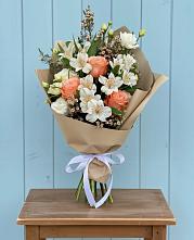 Букет цветов из:  Альстромерии, Лизиантусы, Розы и Хризантемы #REPLACE_PRED# Айдарово