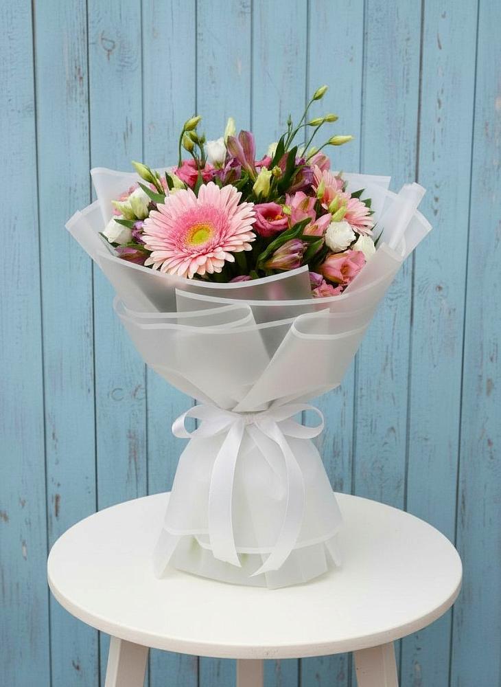 Букет цветов из: Герберы, Альстромерии и Лизиантусы в Айдарово