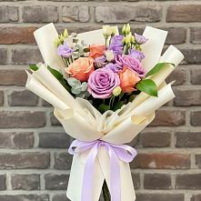 Букет цветов из:  Лизиантусы и Розы в Айдарово