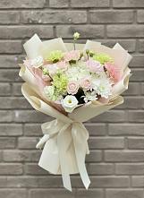 Букет цветов из:  Гвоздики, Розы, Лизиантусы и Хризантемы #REPLACE_PRED# Айдарово