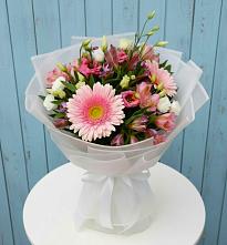 Букет цветов из:  Герберы, Альстромерии и Лизиантусы в Айдарово